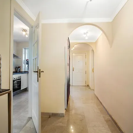 Beautiful With Big Terrace And Access To 3 Pools Elviria Apartment